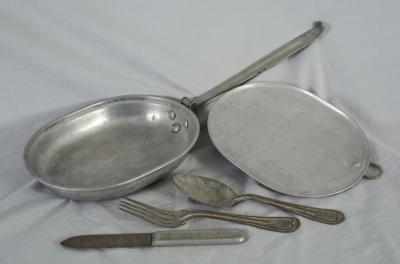 WWI Mess Kit 1918 L&C Co w/ Utensils