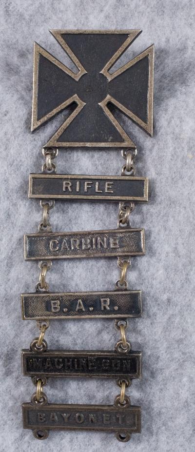 WWII Marksman Badge BAR Rifle MG Bayonet