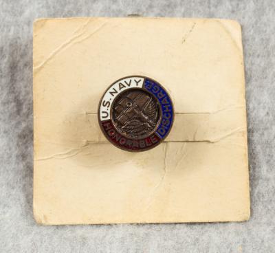 WWII USN Honorable Discharge Button