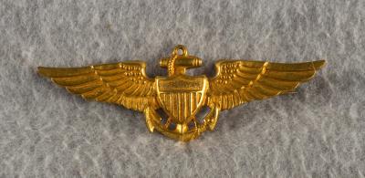 WWII USN Navy Pilot Wing Badge Vanguard 