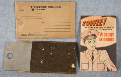 WWII Victory Signal Pocket Mirror 
