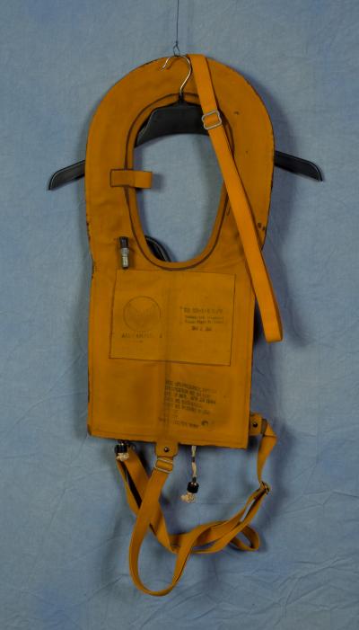WWII Mae West Pilots Life Vest B-4 Type USAAF