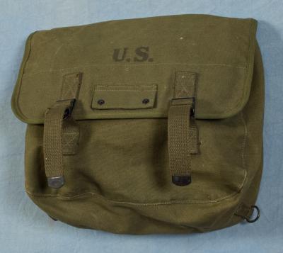 SOLD Archive Area-- WWII Musette Bag 1945 Minty