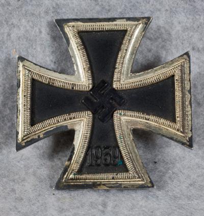 WWII Iron Cross 1st Class Badge Maker 26