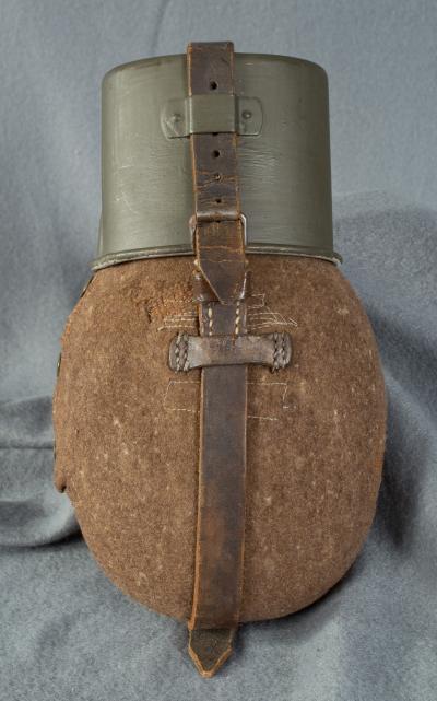 WWII M31 German Canteen
