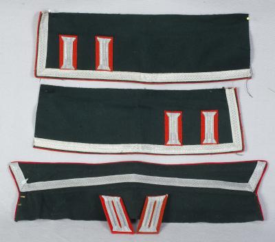 WWII German Waffenrock Artillery Cuffs Collar Tabs