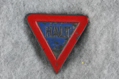 WWII German WHW Halt Sign Pin Tinnie