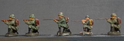 WWI German Toy Soldiers Firing Lot of 5