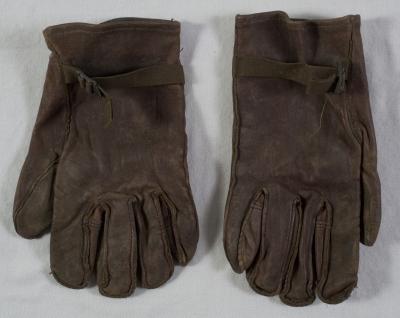 Korean War era M-1949 Leather Gloves & Liners 