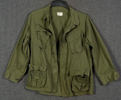 SOLD Archive Area-- Vietnam Jungle Jacket Medium Short Minty
