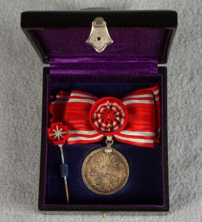 WWII Japanese Red Cross Women's Membership Medal 