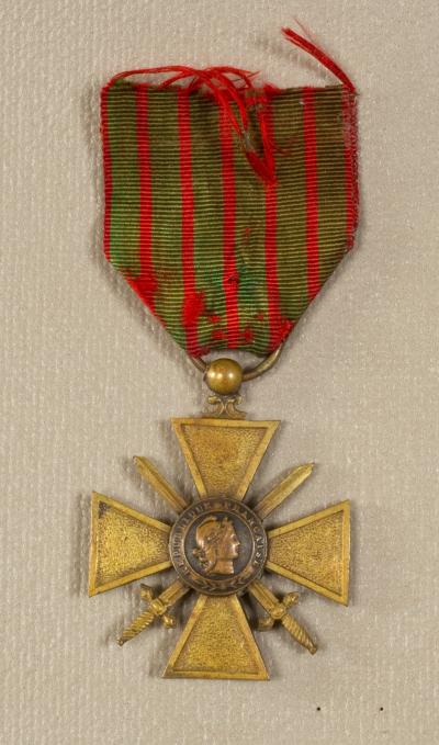 WWI French Croix De Guerre Medal 1914 1918