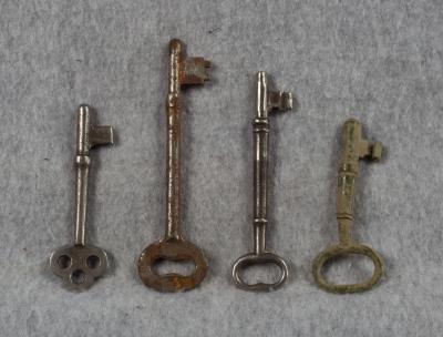 Skeleton Key Lot of 4