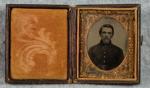 Picture Civil War Union Soldier Tin Type Cased 